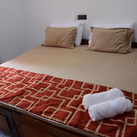 Hotel Happy Tuna Hikkaduwa Luaran gambar