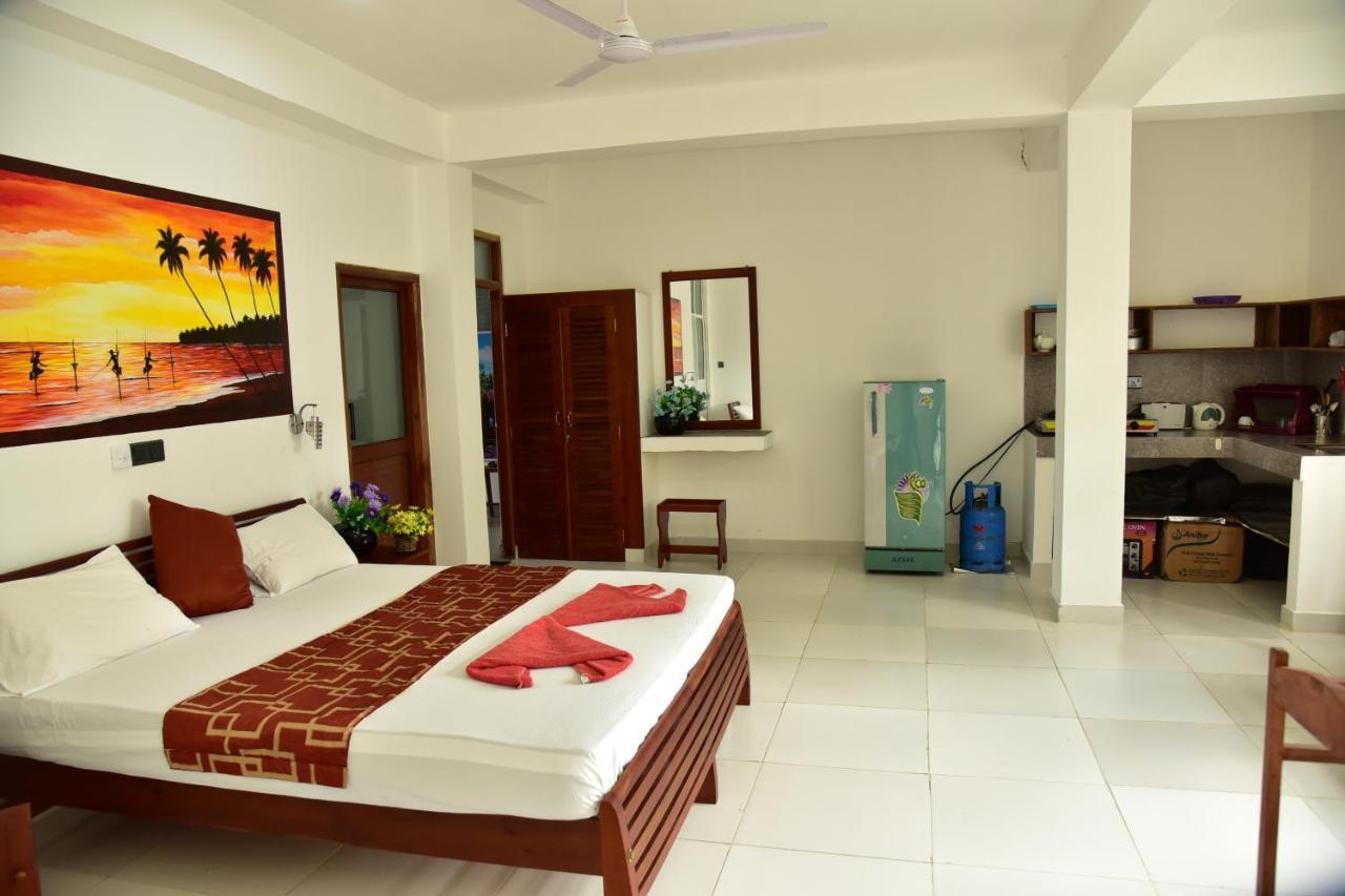 Hotel Happy Tuna Hikkaduwa Luaran gambar