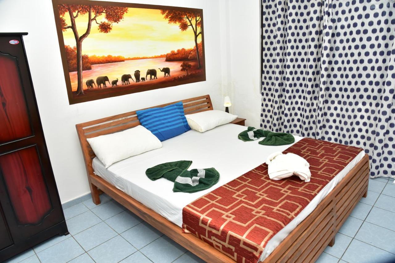 Hotel Happy Tuna Hikkaduwa Luaran gambar