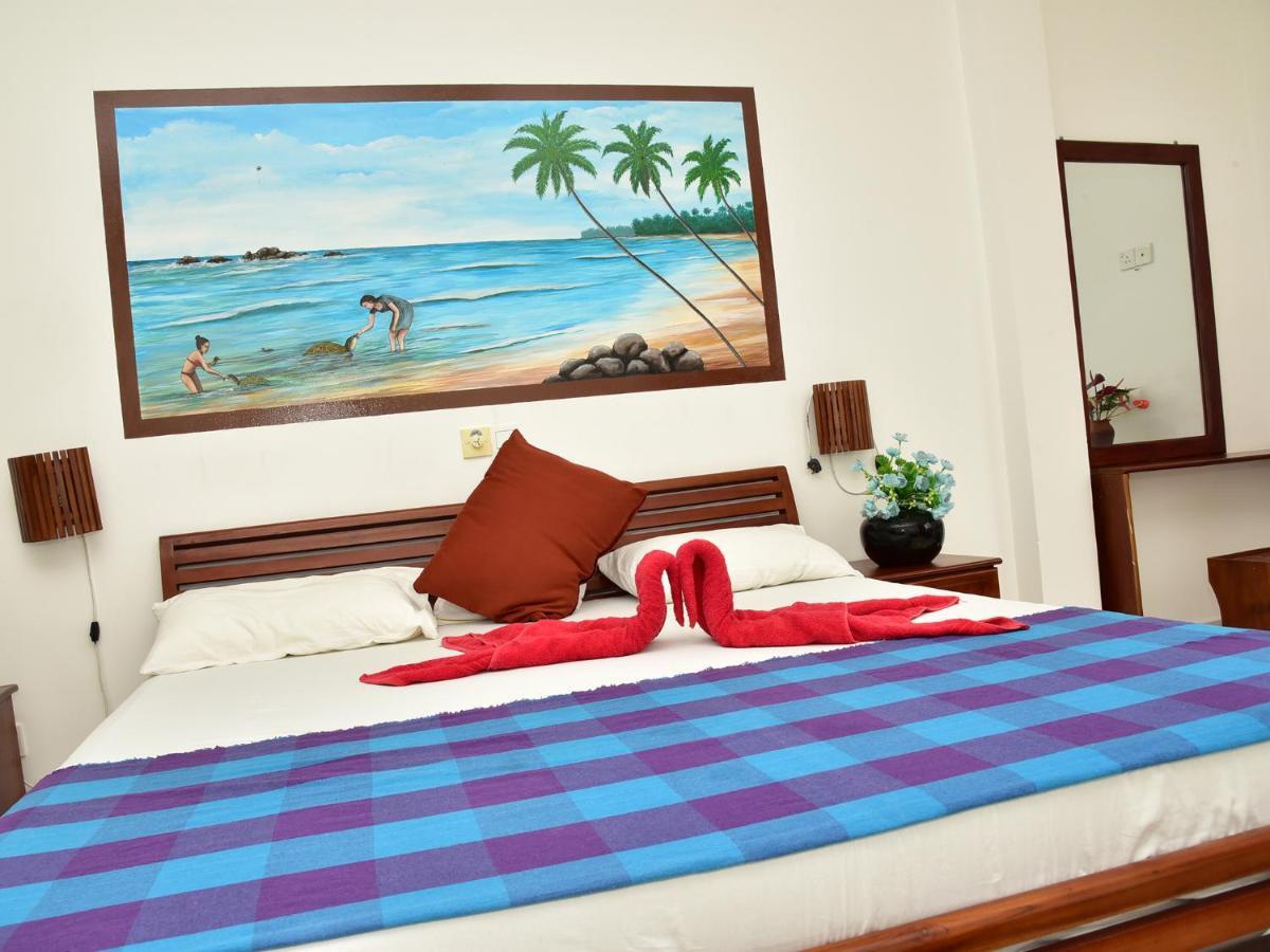 Hotel Happy Tuna Hikkaduwa Luaran gambar